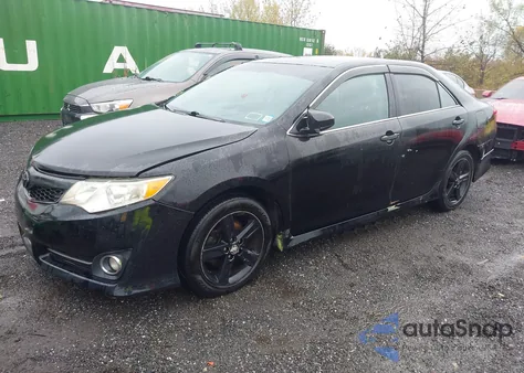 2013 Toyota Camry Se z USA, uszkodzony, nr VIN 4T1BF1FK6DU247779